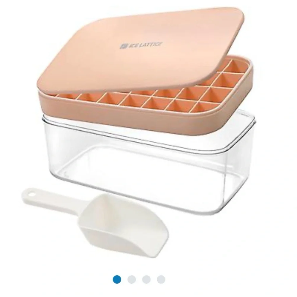 Silicone Square Ice Cube Tray (32pcs) 1” Cubes Plastic Storage Box and Scoop EUC